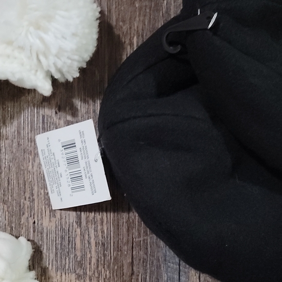 Brand NWT winter hats individually sold all new All same price - Picture 4 of 11